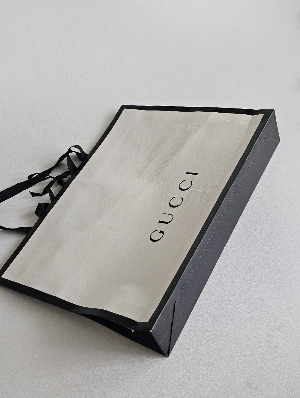 Gucci Large Shopping Gift Bag Tote White Black Logo Paper Store Bag